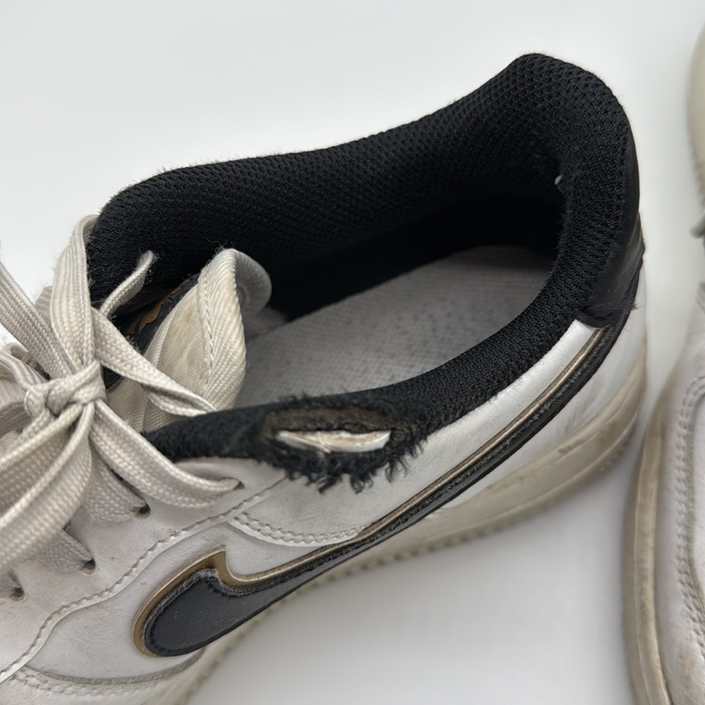 NIKE Air Force 1 US Size 7 Y White, Black & Gold Sneakers - Picture 5 of 13